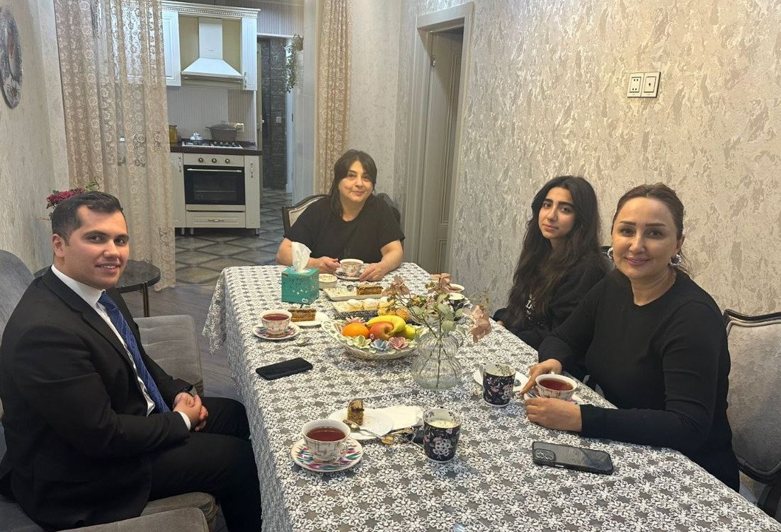 YAP Nizami rayon təşkilatının könüllüləri şəhid ailələrini ziyarət ediblər - FOTOLAR